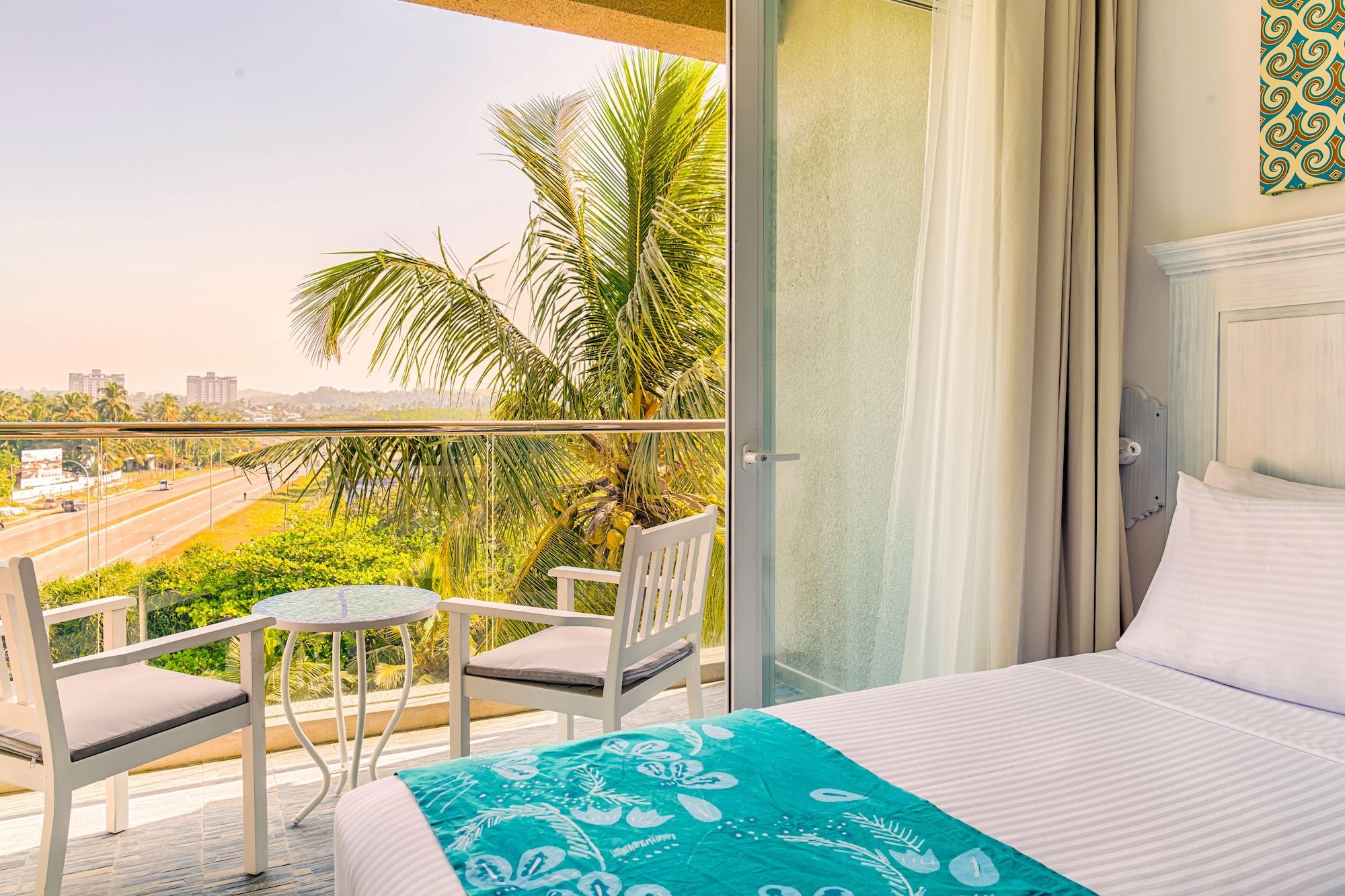 Blue Beach Galle Bagian luar foto