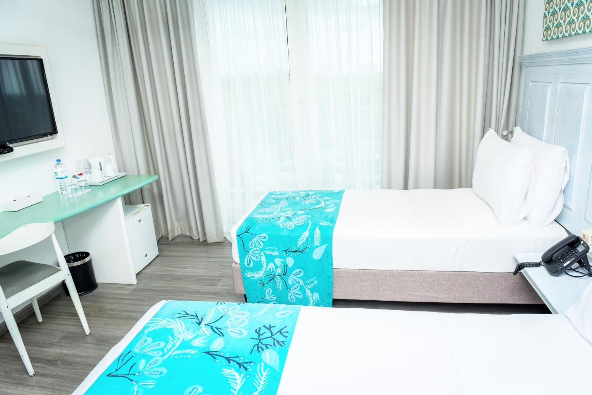 Blue Beach Galle Bagian luar foto