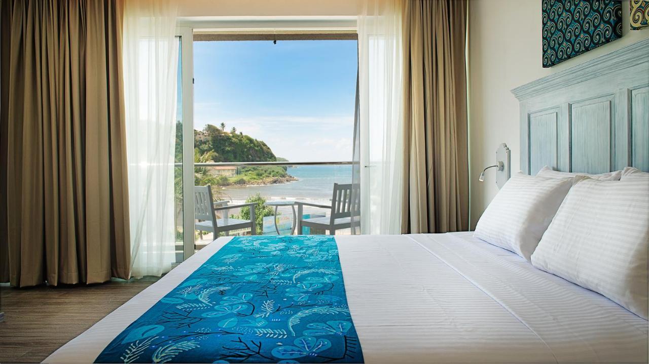 Blue Beach Galle Bagian luar foto